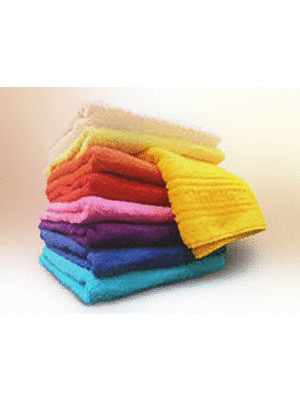 Полотенца махровые 70x140cм и 50x100cм.